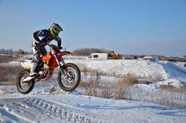 Plakat sport mężczyzna śnieg chłopiec motocykl