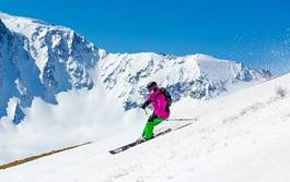 Obraz na płótnie sport góra śnieg mężczyzna narciarz