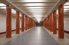Plakat metro peron architektura transport rosja
