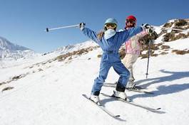 Plakat uśmiech śnieg ludzie dzieci narciarz
