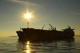 Plakat statek morze olej kotwicowisku wysyłka
