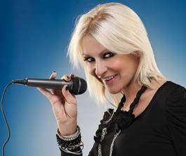 Plakat piękny śpiew kobieta muzyka mikrofon