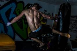 Obraz na płótnie mężczyzna sport kick-boxing sztuki walki