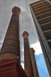 Plakat niebo miejski barcelona wieża stosu