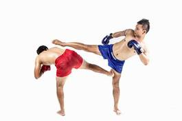 Plakat fitness ćwiczenie kick-boxing mężczyzna sztuki walki