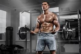 Plakat pierś fitness siłownia mężczyzna ćwiczenie