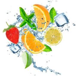 Plakat owoce skąpane wodą