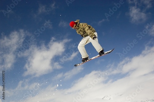 Fototapeta sport mężczyzna snowboarder wzgórze niebo