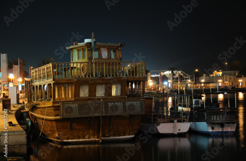 Fotoroleta woda statek arabski noc łódź