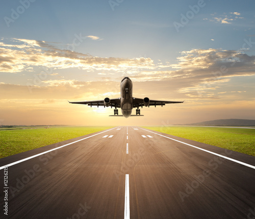 Plakat transport zmierzch niebo odrzutowiec samolot
