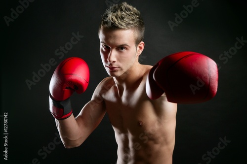 Plakat ciało bokser przystojny mężczyzna