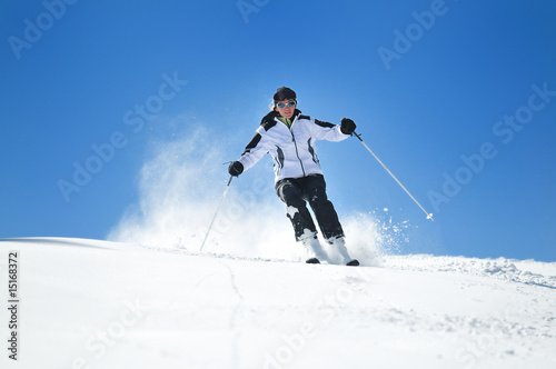 Fototapeta niebo kobieta góra uśmiech narty