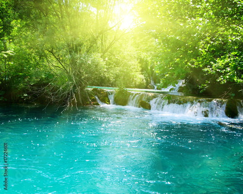 Obraz na płótnie ruch słońce wodospad kaskada lato
