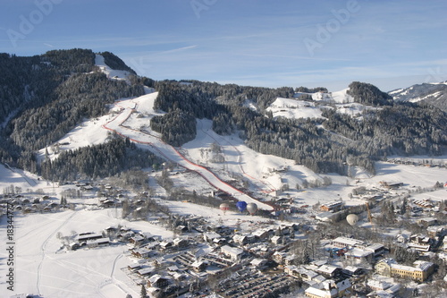 Obraz na płótnie trasa narciarska sporty zimowe krajobraz