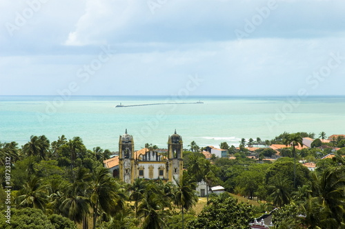 Fotoroleta widok panoramiczny drzewa morze kościół