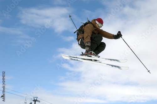 Plakat mężczyzna wzgórze narciarz sport śnieg