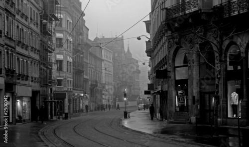 Fotoroleta stary miasto tramwaj