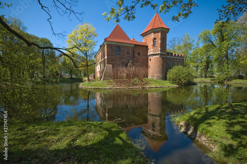 Naklejka architektura zamek woda muzeum europa