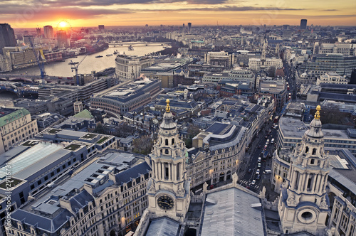 Naklejka katedra architektura ulica londyn wieża