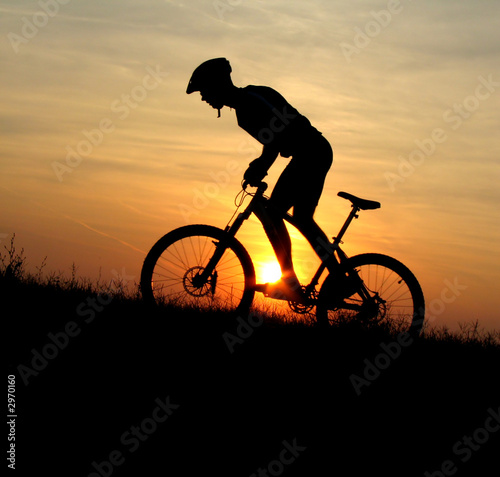 Fotoroleta noc rower ćwiczenie lato ludzie