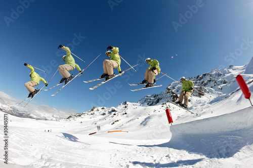 Fotoroleta sport narciarz sporty zimowe góra ruch