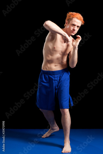 Plakat sztuki walki ruch fitness lekkoatletka mężczyzna