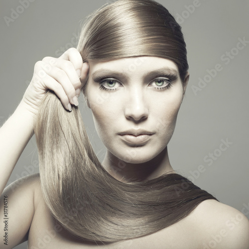 Fotoroleta Kobieta z pięknymi włosami