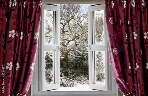 Naklejka Zimowa sceneria w oknie