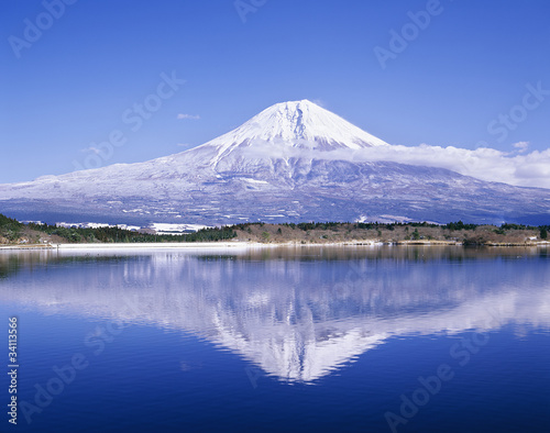 Naklejka krajobraz jezioro niebo woda japonia