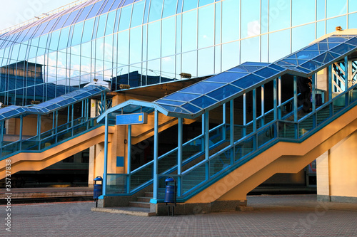 Fototapeta tramwaj peron miasto most rosja