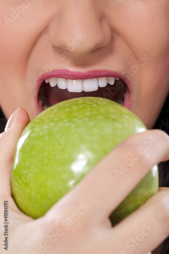Naklejka usta jedzenie świeży zdrowy kobieta