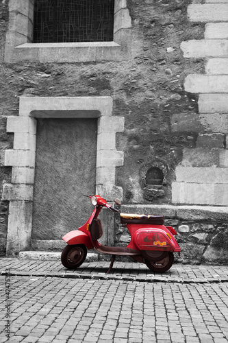 Plakat antyczny transport stary czerwony samotny