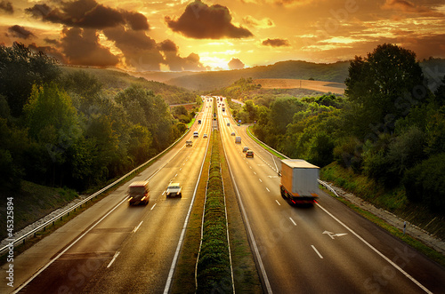 Fotoroleta Autostrada o zachodzie słońca