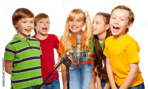 Fototapeta uśmiech muzyka chłopiec śpiew ludzie
