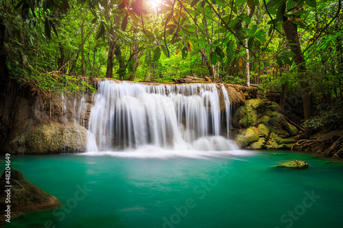 Obraz na płótnie pejzaż dżungla tropikalny wodospad raj