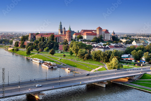 Fototapeta Zamek na Wawelu, rzeka Wisła i most w Krakowie