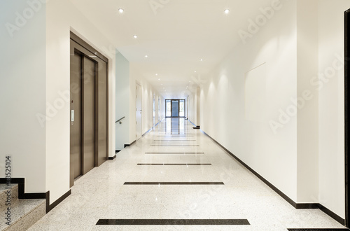 Fotoroleta widok nowoczesny korytarz