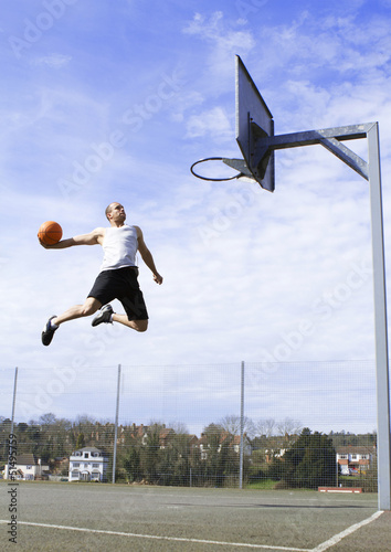 Naklejka koszykówka mężczyzna niebo park sport