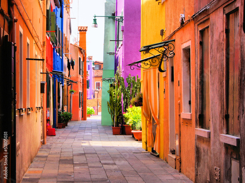 Naklejka Barwna ulica Wenecji