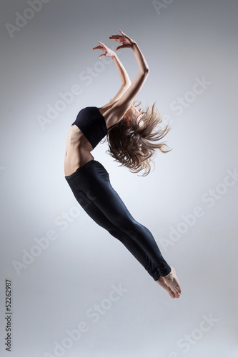 Fotoroleta ćwiczenie nowoczesny sportowy aerobik tancerz