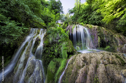 Obraz na płótnie wodospad góra park mech kaskada