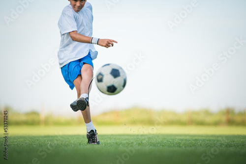 Fototapeta boisko piłki nożnej ruch piłka trawa dzieci