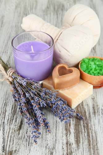 Naklejka piłka medycyna aromaterapia natura masaż