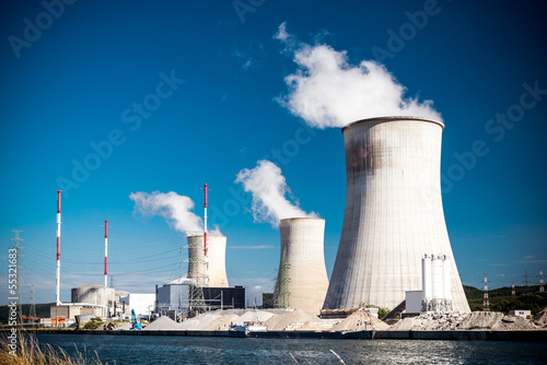 Naklejka topnik radioaktywność energia jądrowa elektrownia