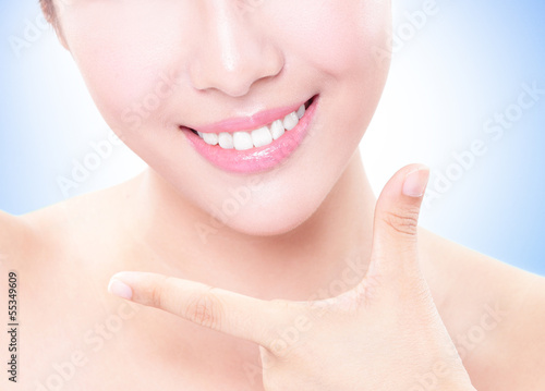 Naklejka azjatycki świeży portret usta kosmetyk