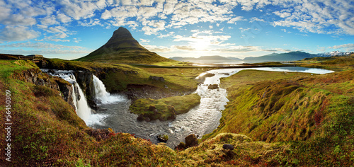 Fotoroleta panorama góra islandia wzgórze