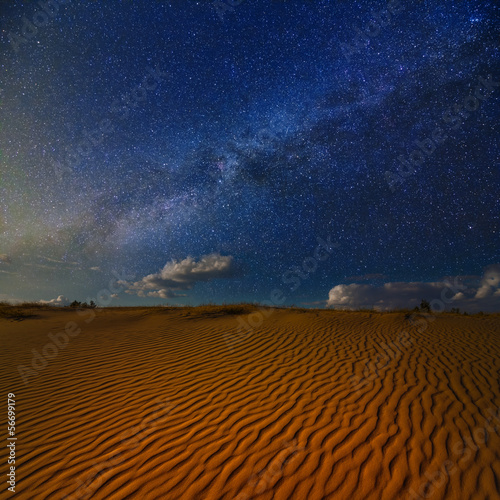 Naklejka kosmos galaktyka pejzaż pustynia gwiazda