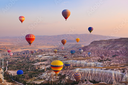 Naklejka Balonowe loty w Cappadoci w Turcji