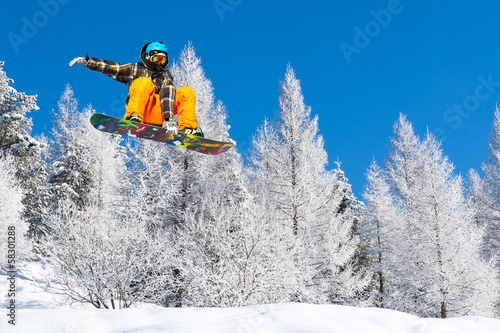 Naklejka niebo snowboarder lód