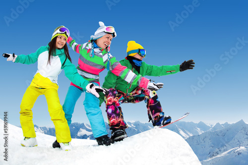 Fotoroleta fitness góra zdrowy narty dziewczynka